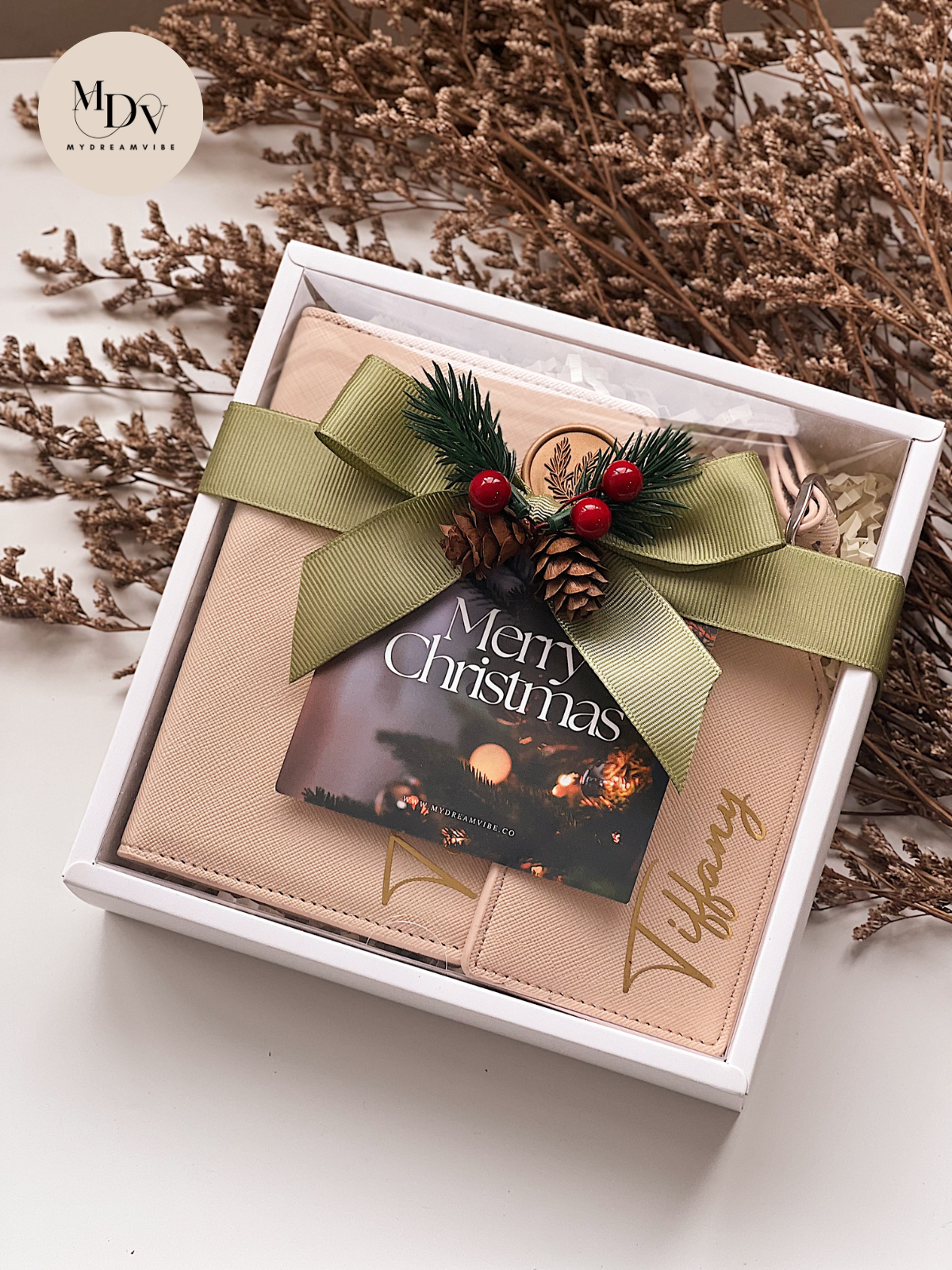 [CHRISTMAS GIFT] : Travel in Style Personalised Gift Set